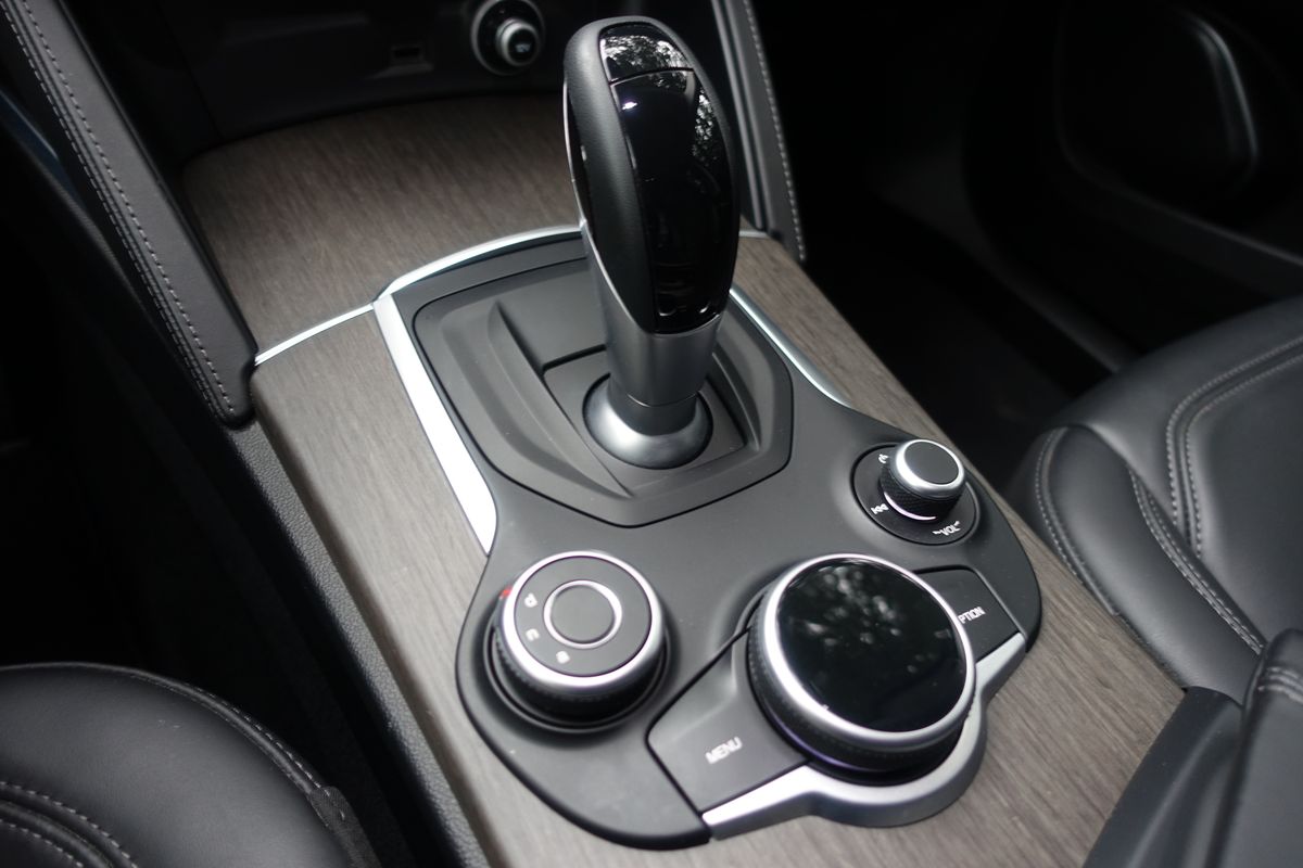Alfa Romeo Stelvio First Edition Q4