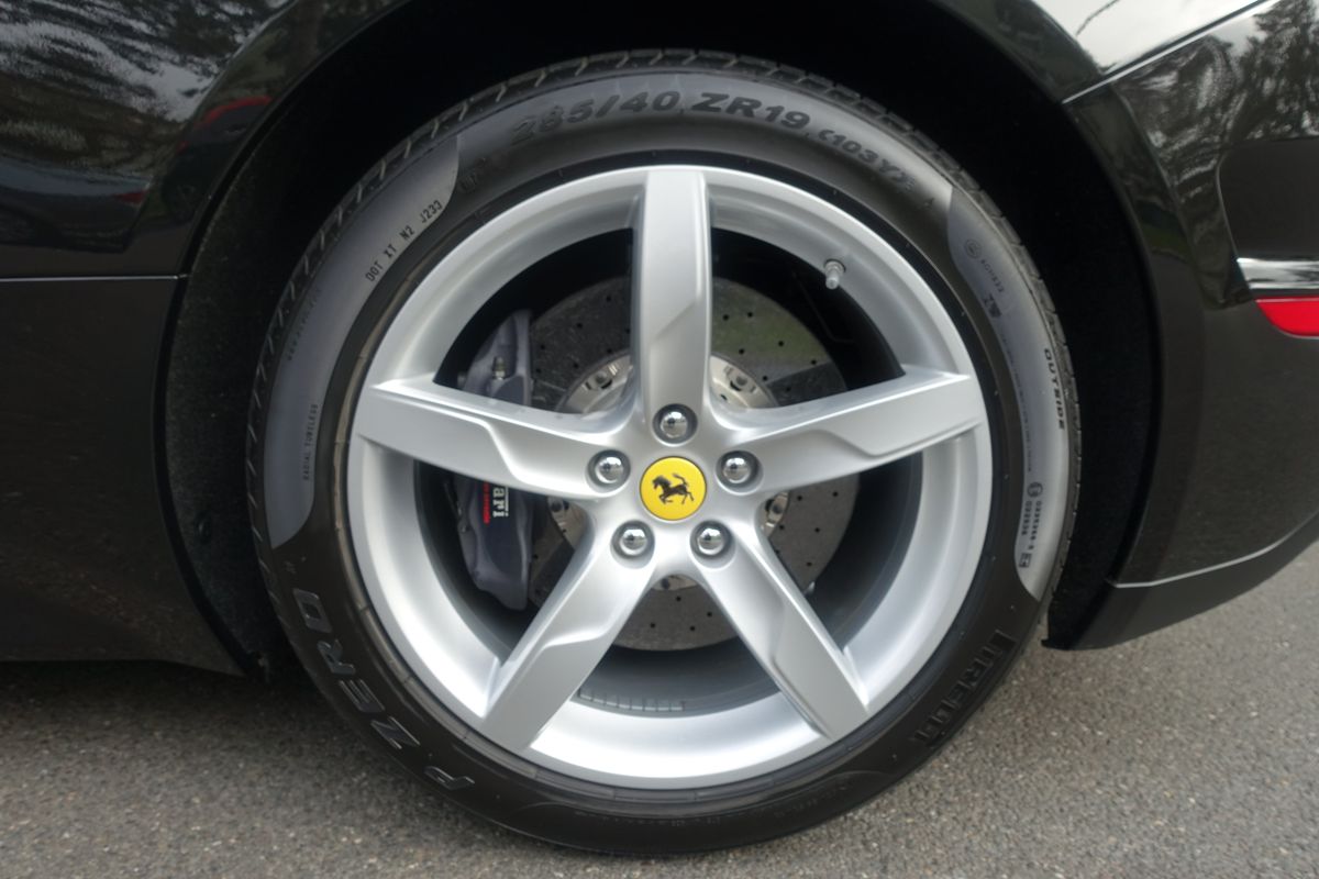 Ferrari California T