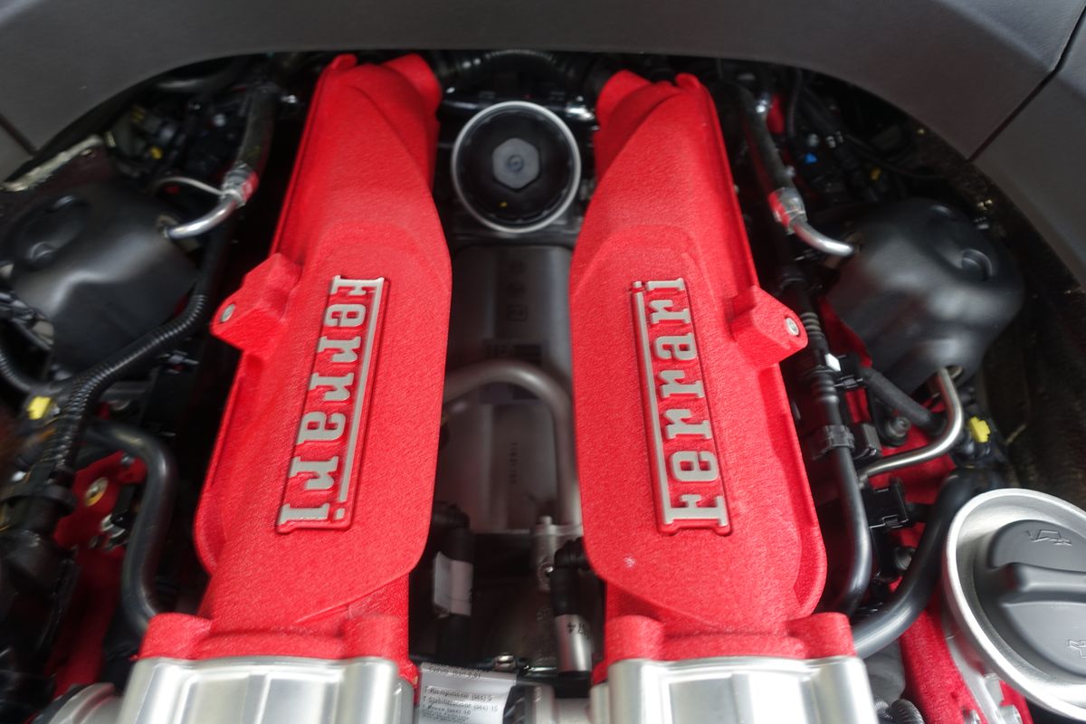 Ferrari GTC4 Lusso T