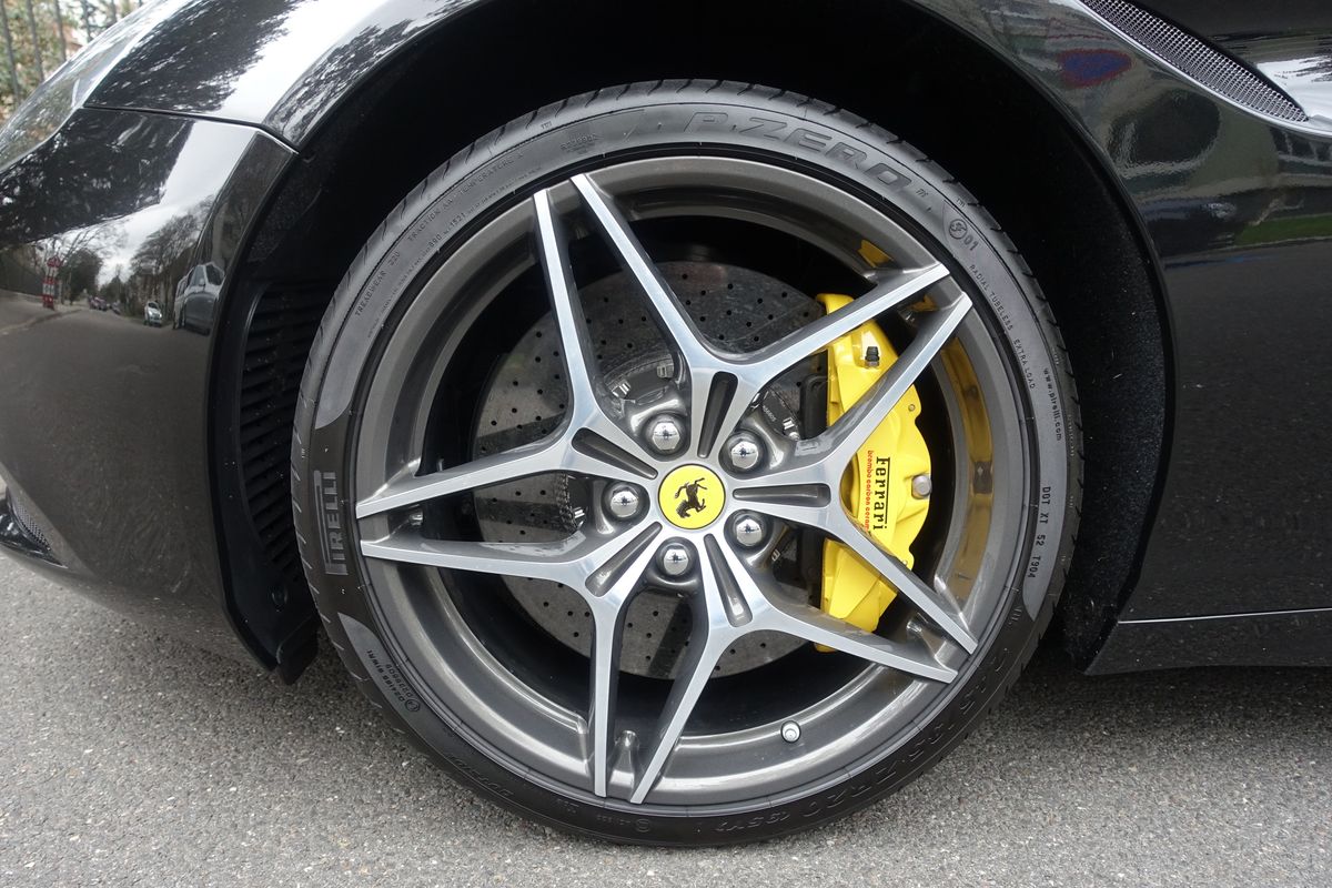 Ferrari California T