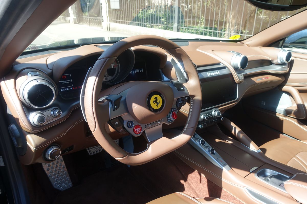 Ferrari GTC4 Lusso