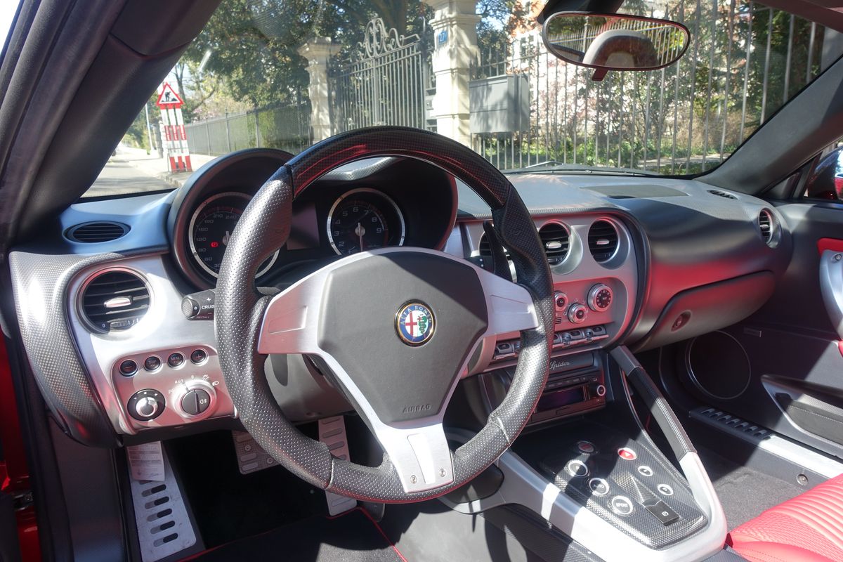 Alfa Romeo 8C Spider