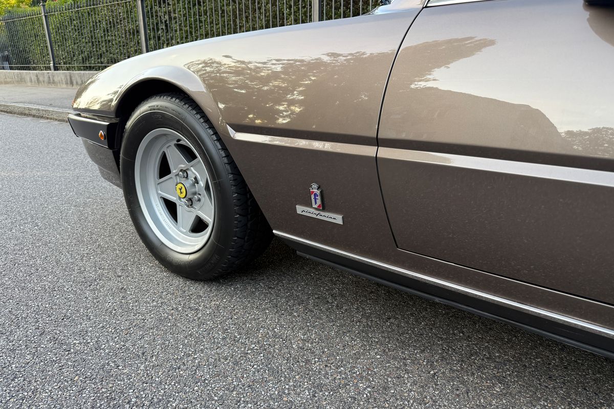 Ferrari 400i