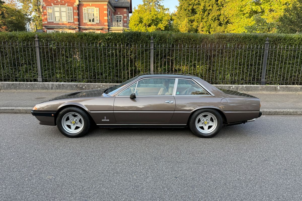 Ferrari 400i