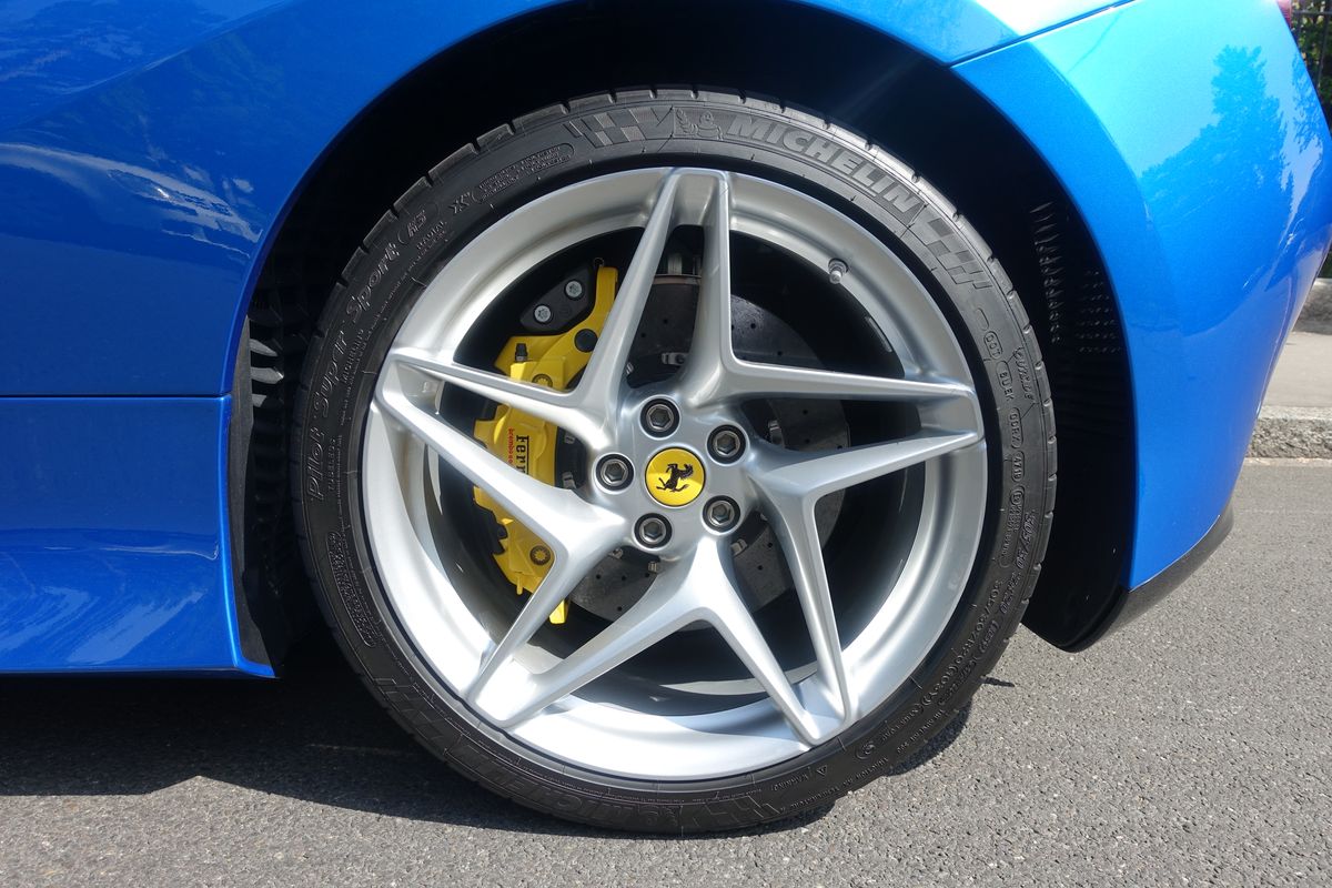 Ferrari F8 Tributo