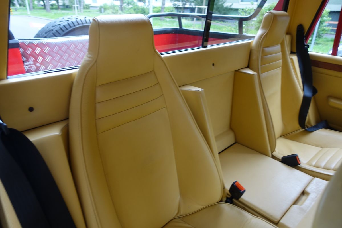 Lamborghini LM 002