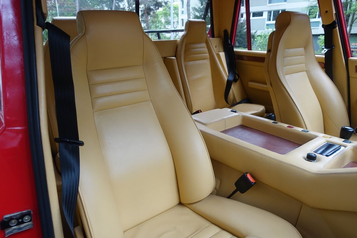 Lamborghini LM 002