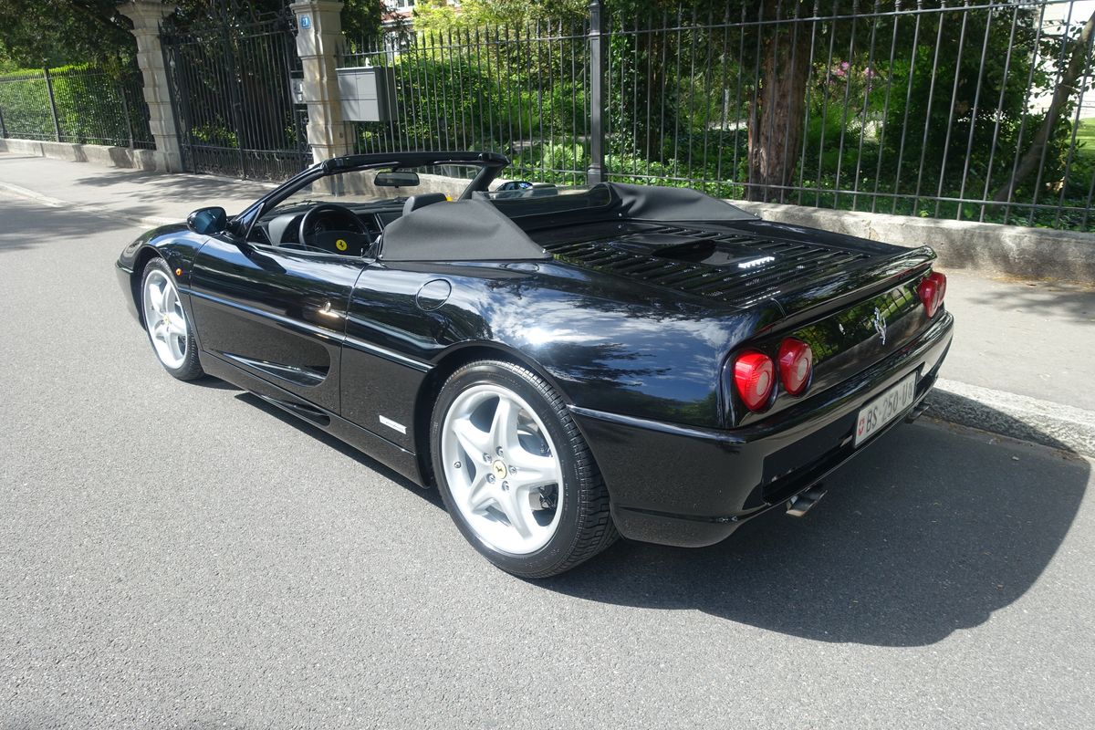 Ferrari F355 Spider