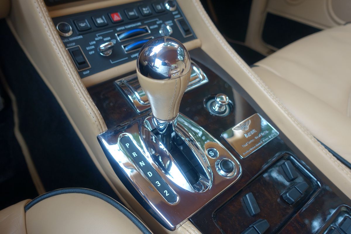 Bentley Azure Final Series