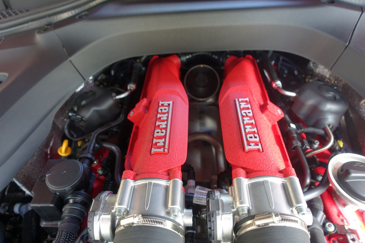 Ferrari GTC4 Lusso T