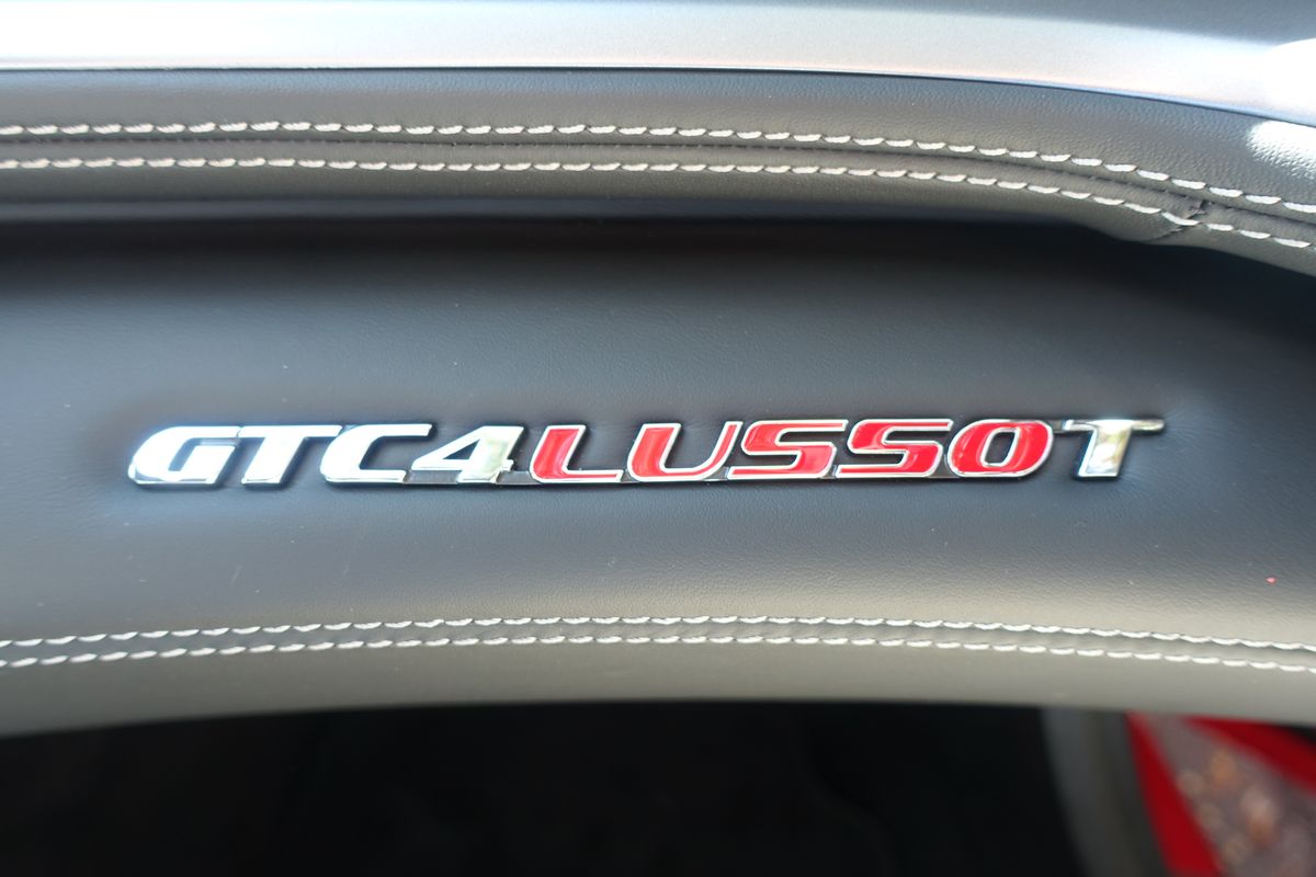 Ferrari GTC4 Lusso T