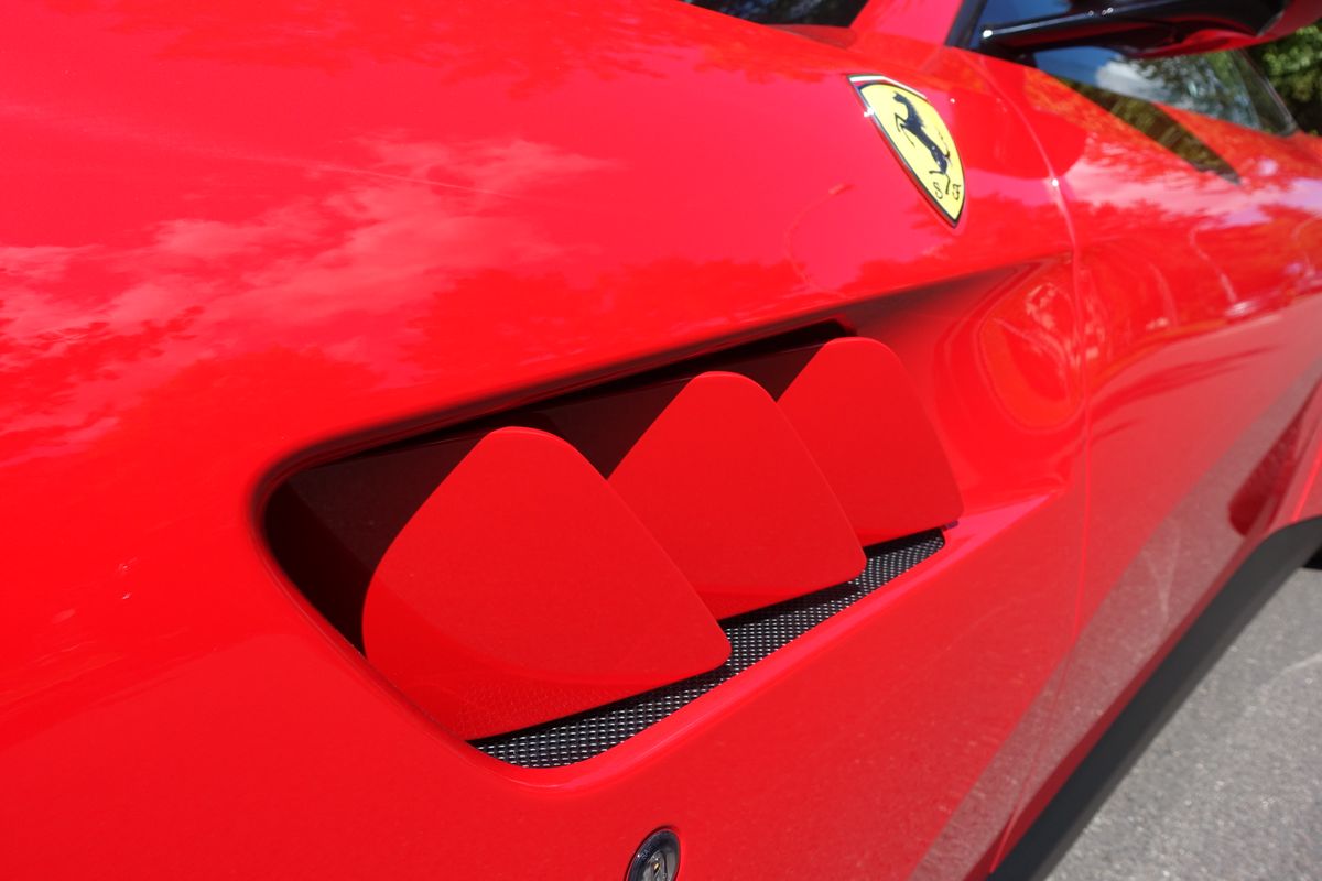 Ferrari GTC4 Lusso T