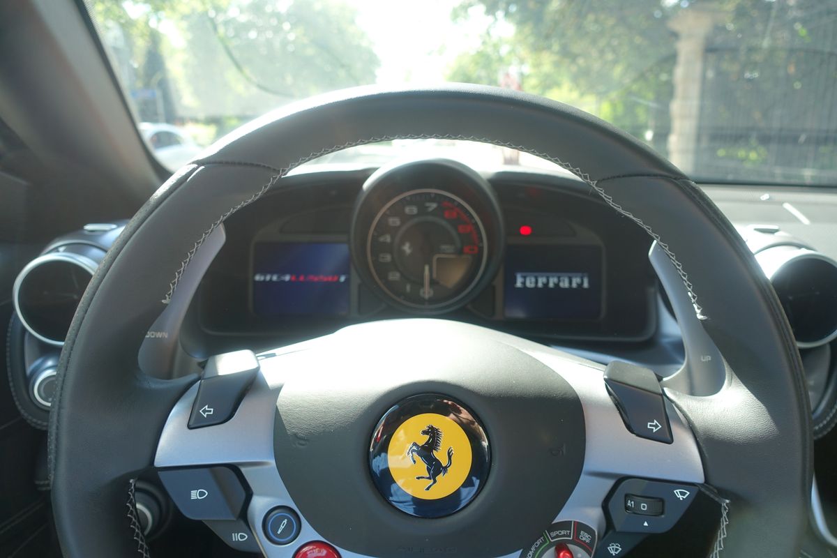 Ferrari GTC4 Lusso T