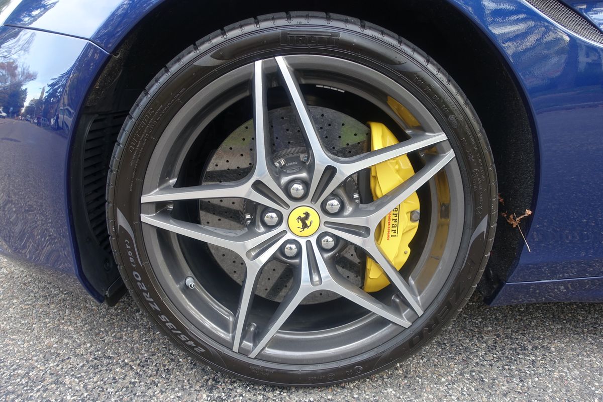 Ferrari California T