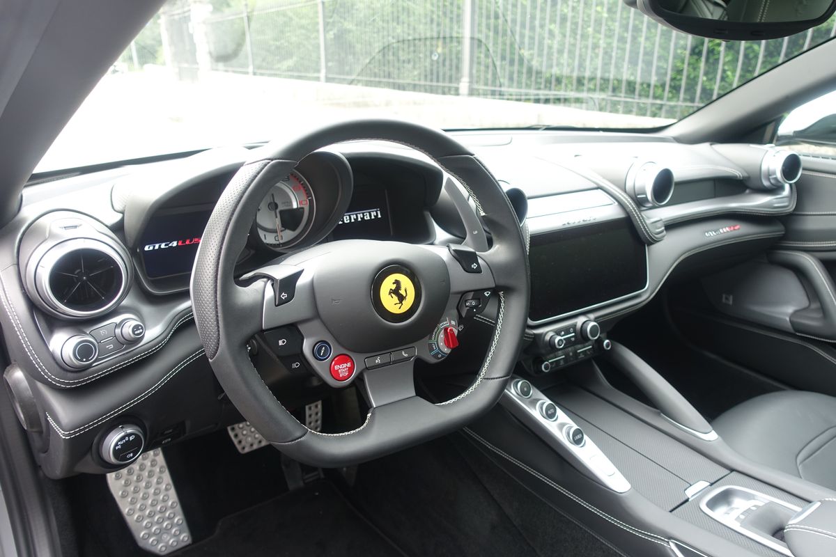 Ferrari GTC4 Lusso