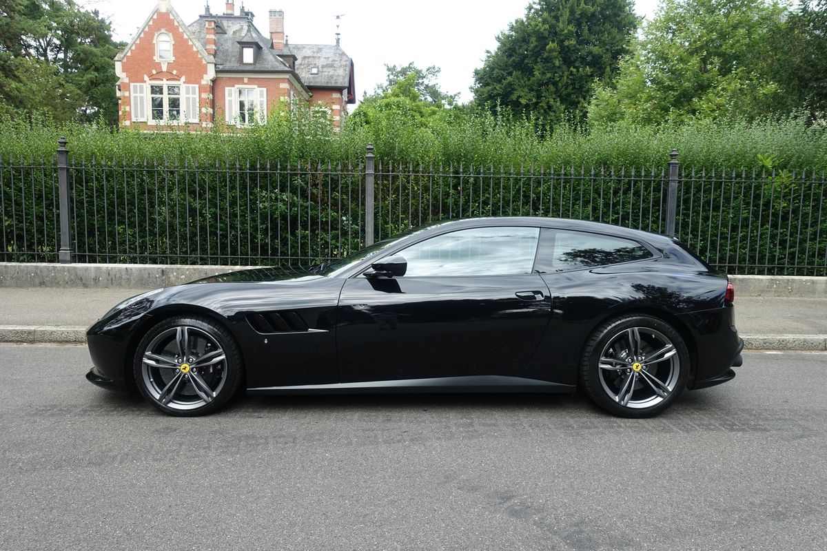 Ferrari GTC4 Lusso