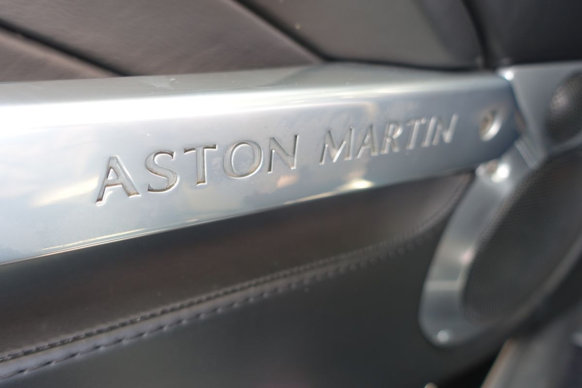 Aston Martin Vanquish S