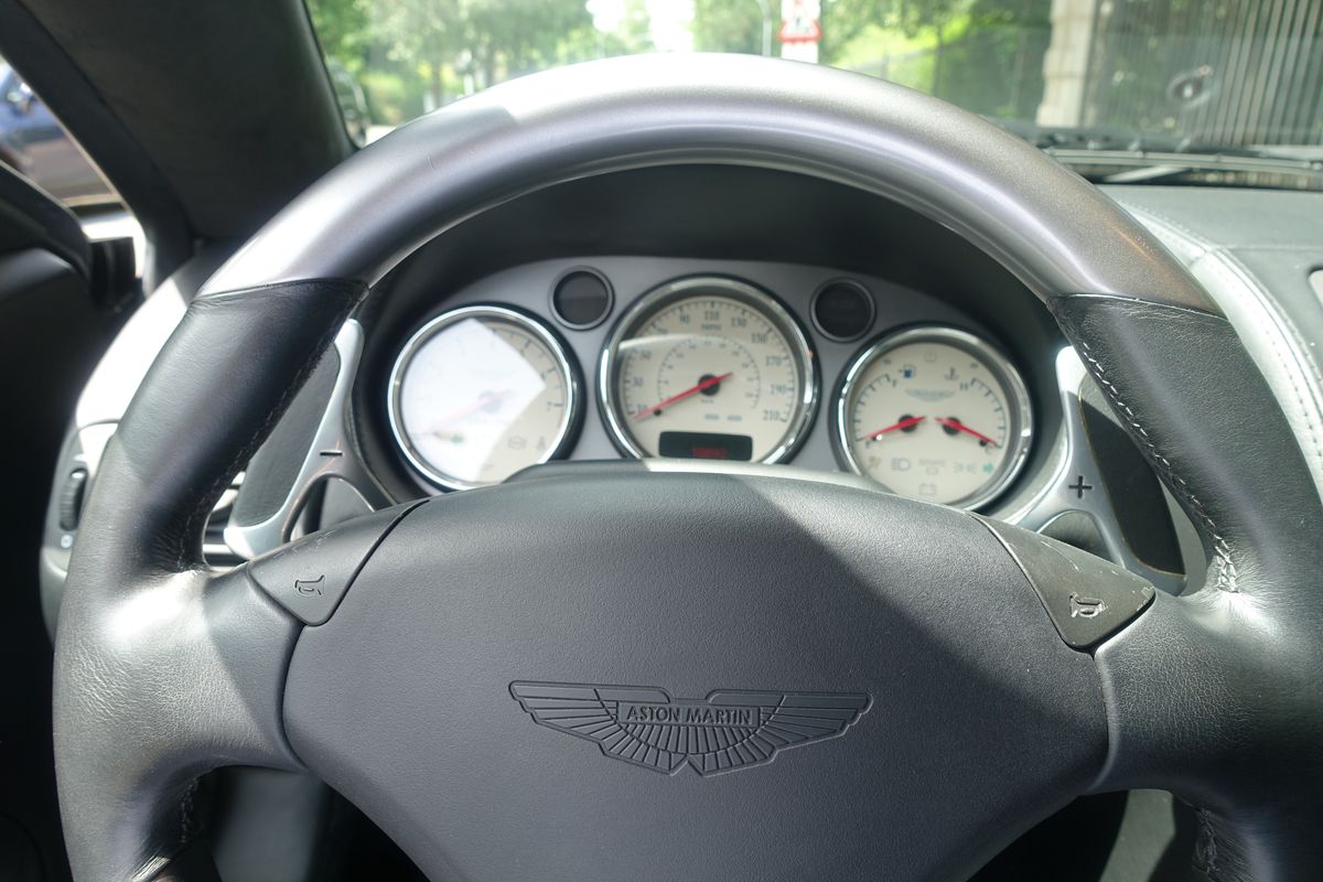 Aston Martin Vanquish S