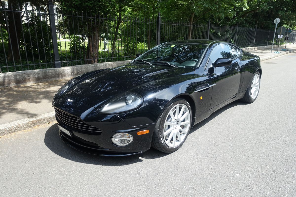Aston Martin Vanquish S