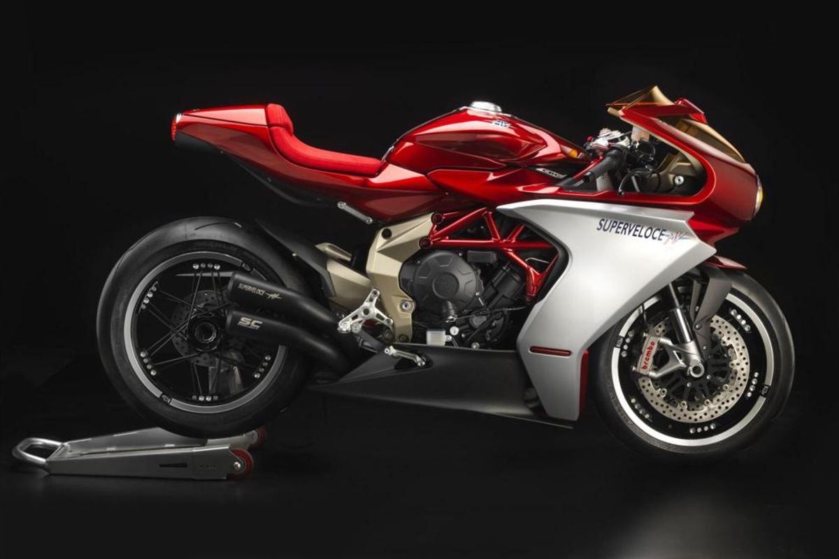 MV AGUSTA Superveloce 800 Serie "Oro"