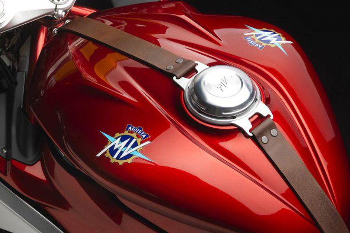 MV AGUSTA Superveloce 800 Serie "Oro"