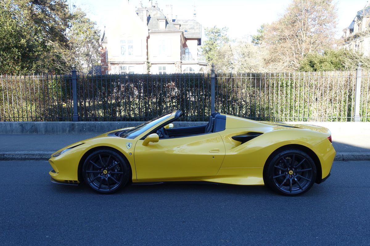 Ferrari F8 Spider