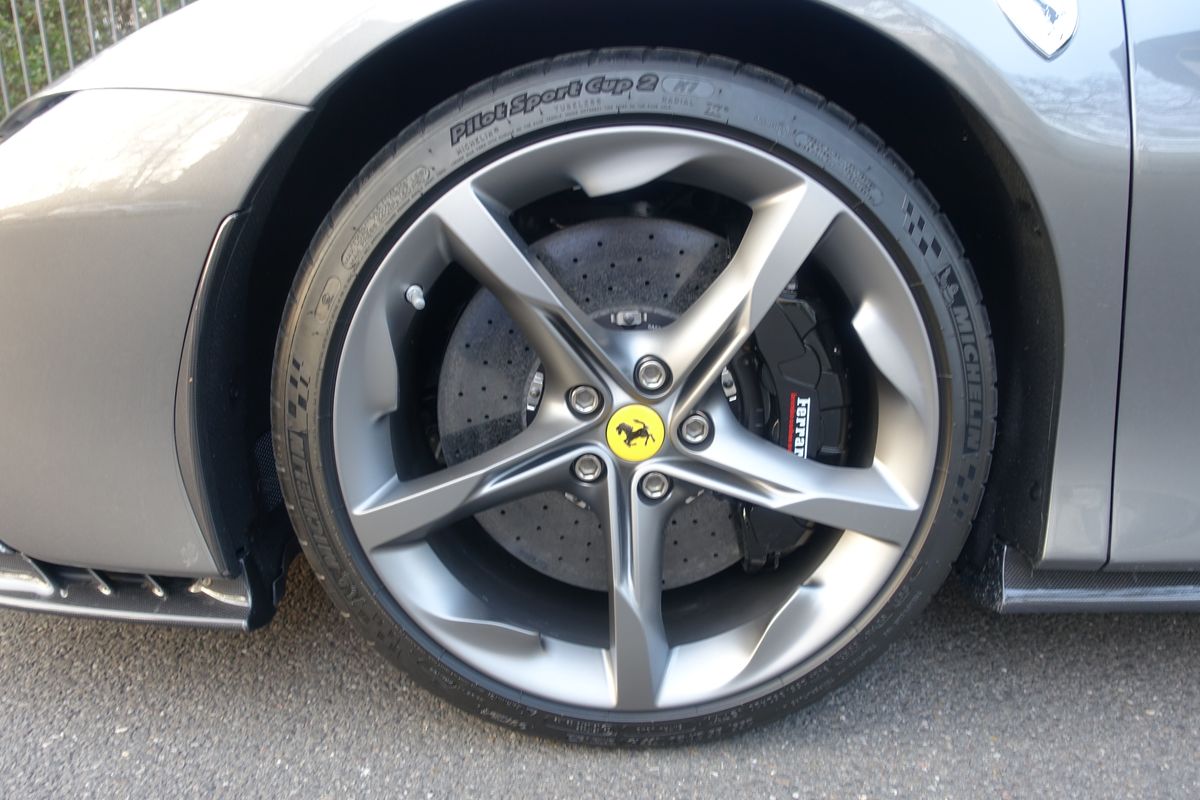 Ferrari SF90 Stradale