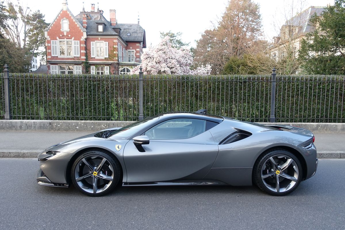 Ferrari SF90 Stradale