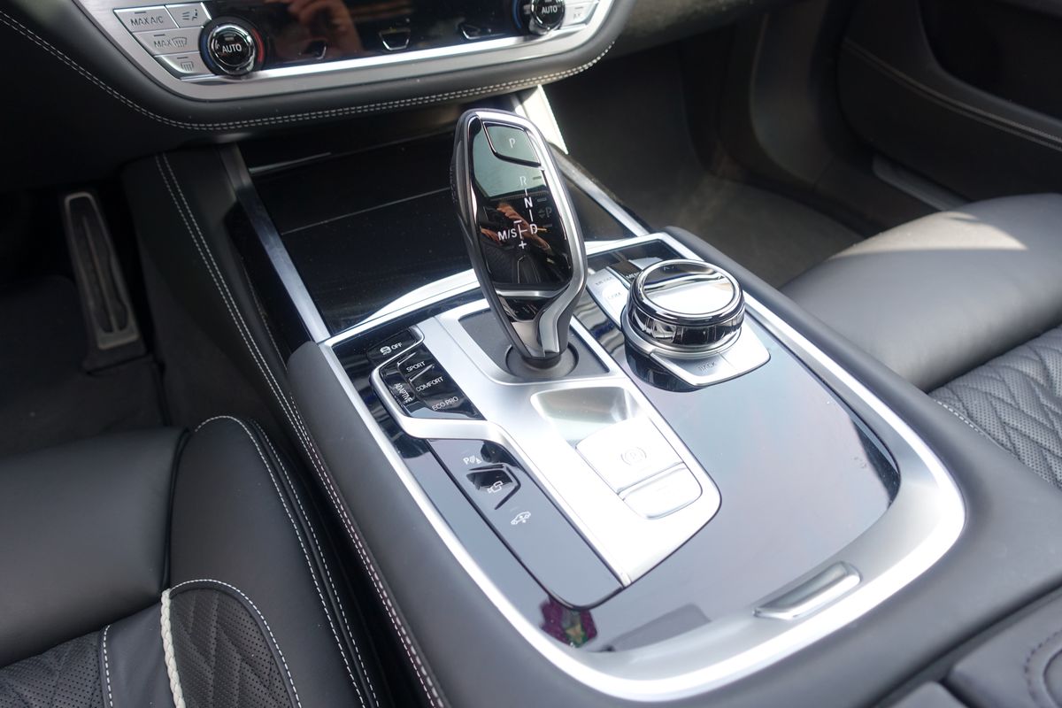 BMW 750i xDrive M Sport