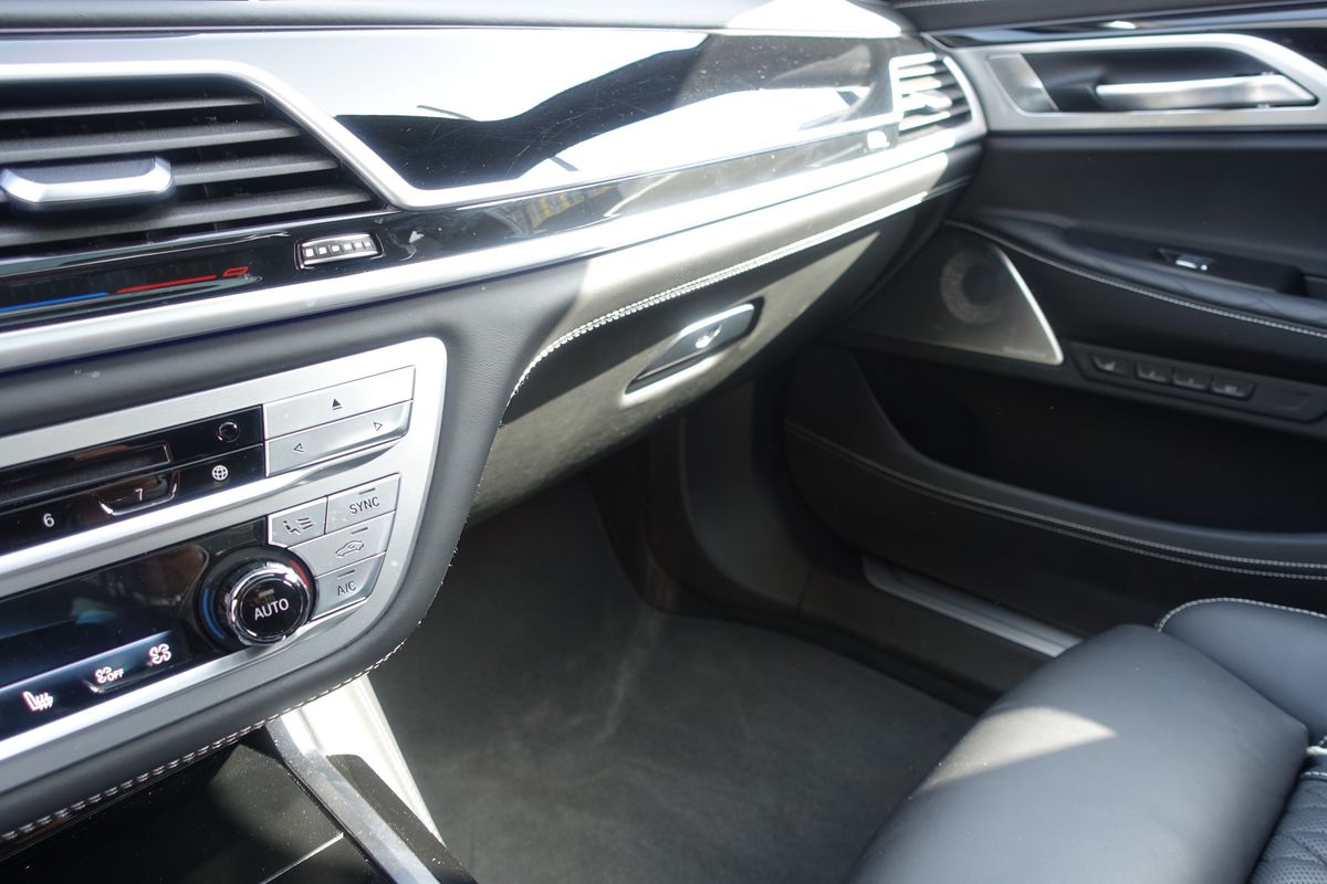 BMW 750i xDrive M Sport