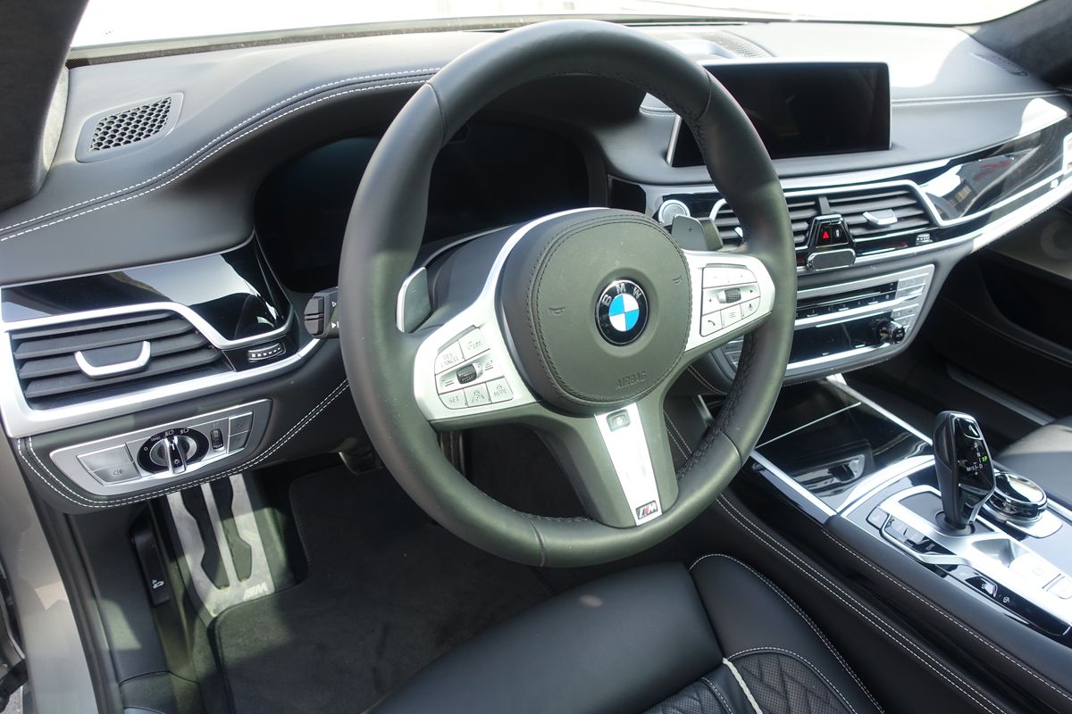 BMW 750i xDrive M Sport