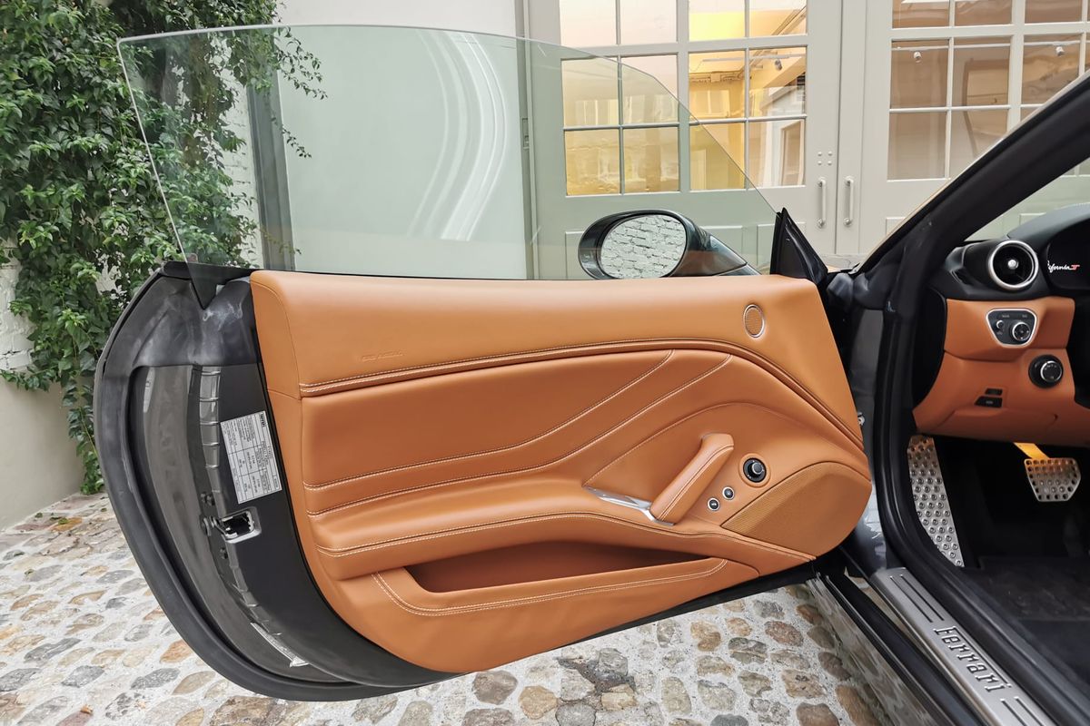 Ferrari California T