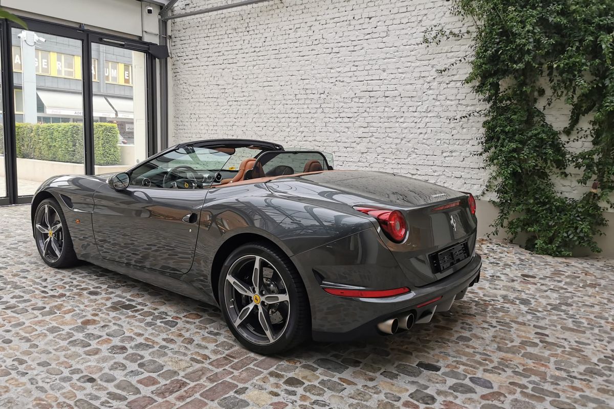 Ferrari California T