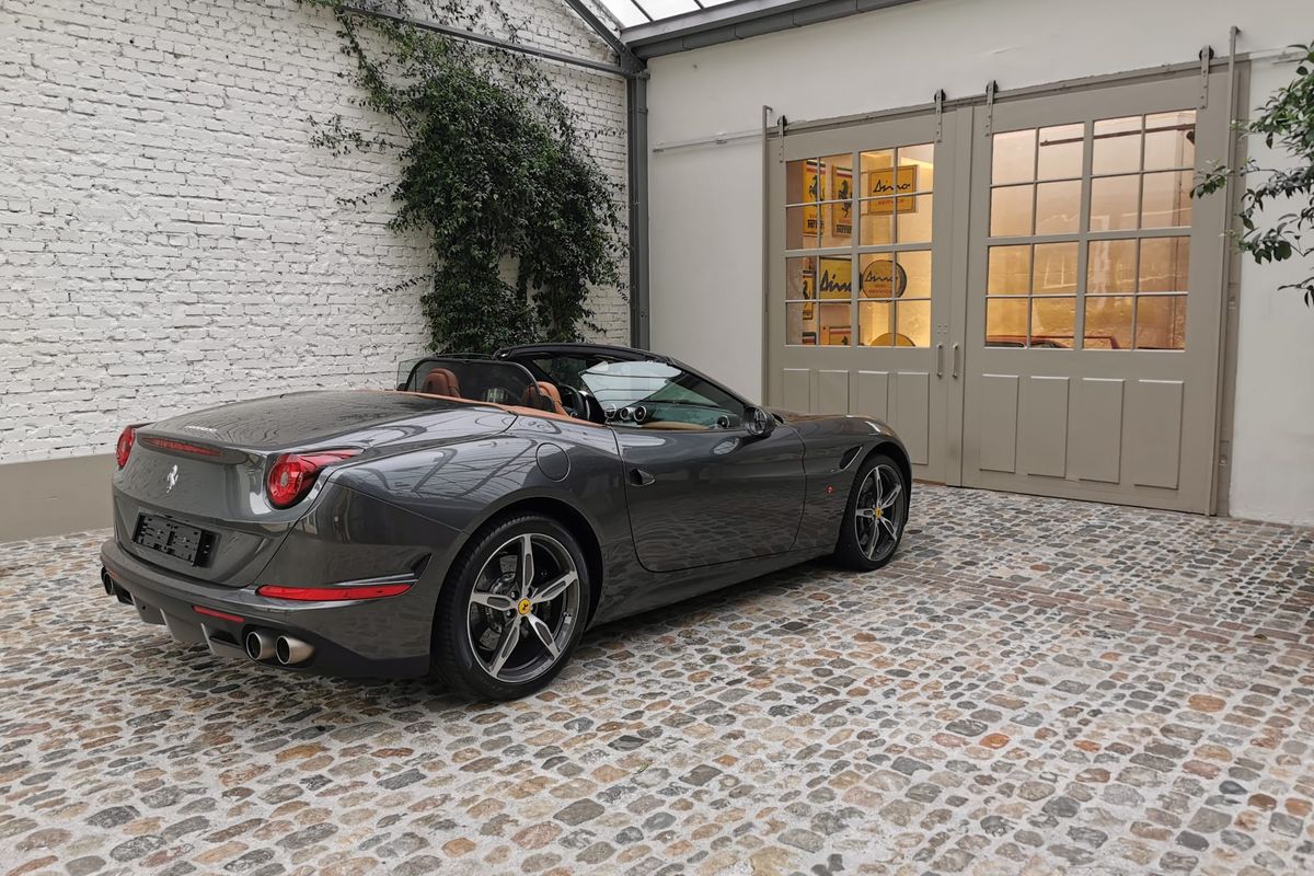 Ferrari California T