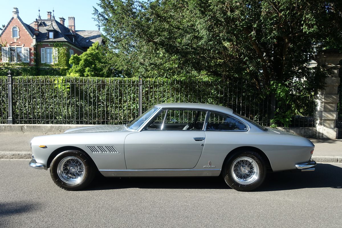 Ferrari 330 GT 2+2 "Chinese Eyes"