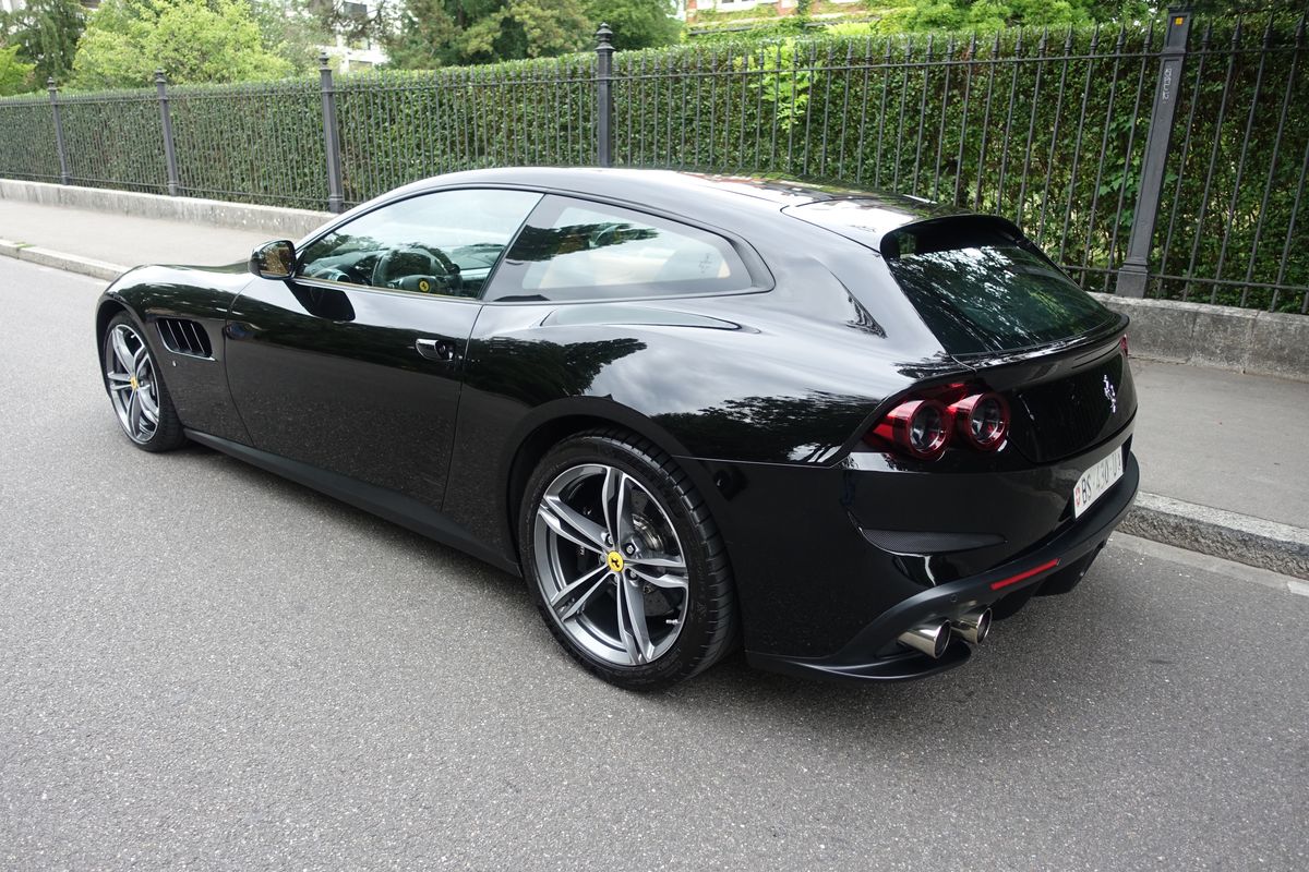 Ferrari GTC4 Lusso