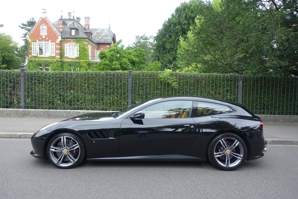 Ferrari GTC4 Lusso