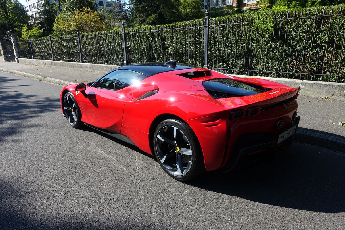 Ferrari SF90 Stradale