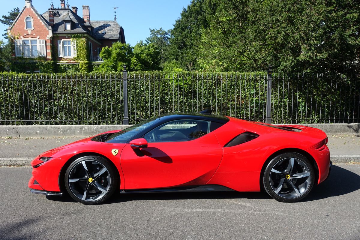 Ferrari SF90 Stradale