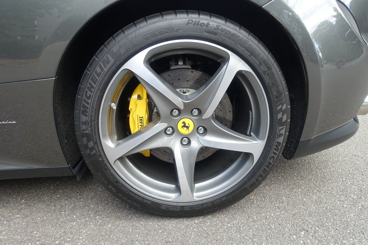 Ferrari FF