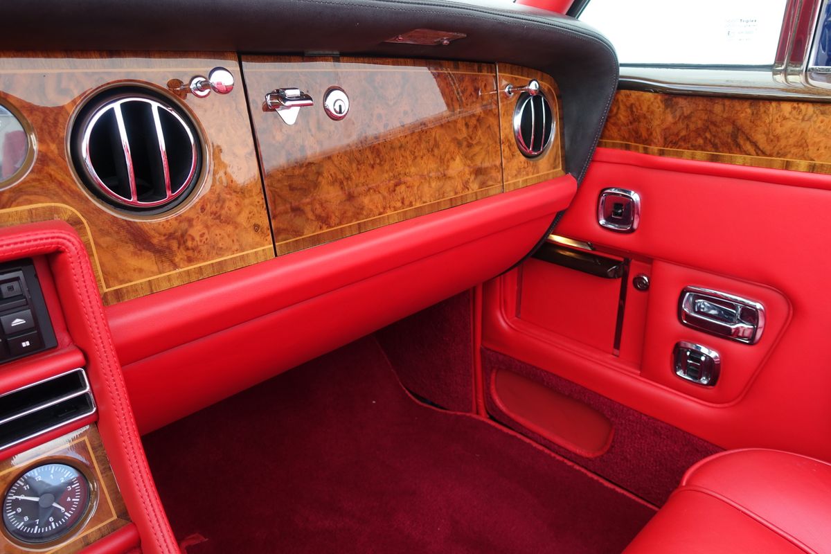 Rolls-Royce Corniche IV