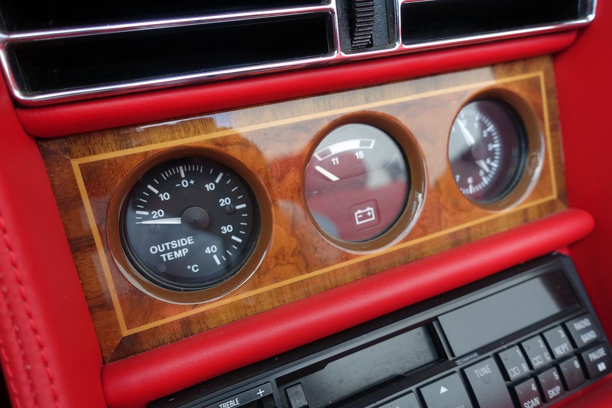 Rolls-Royce Corniche IV