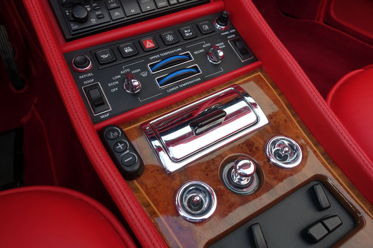 Rolls-Royce Corniche IV