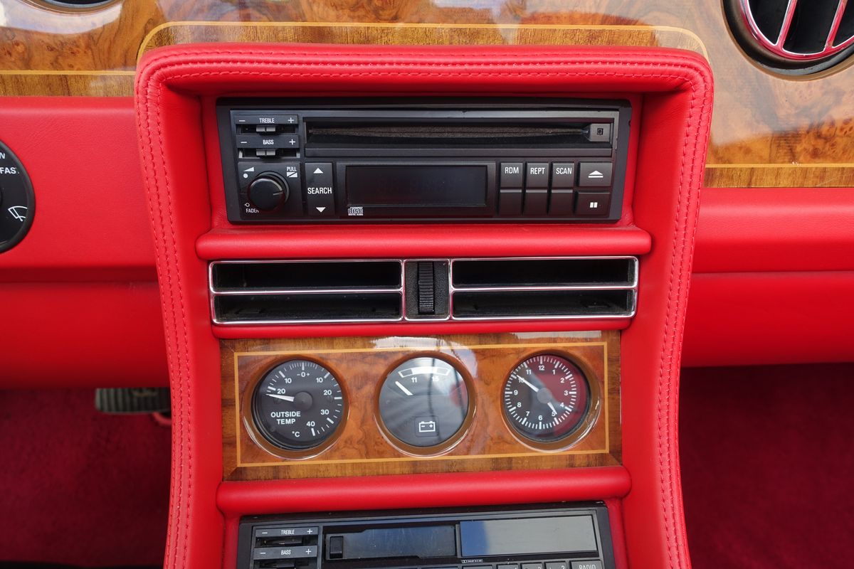 Rolls-Royce Corniche IV