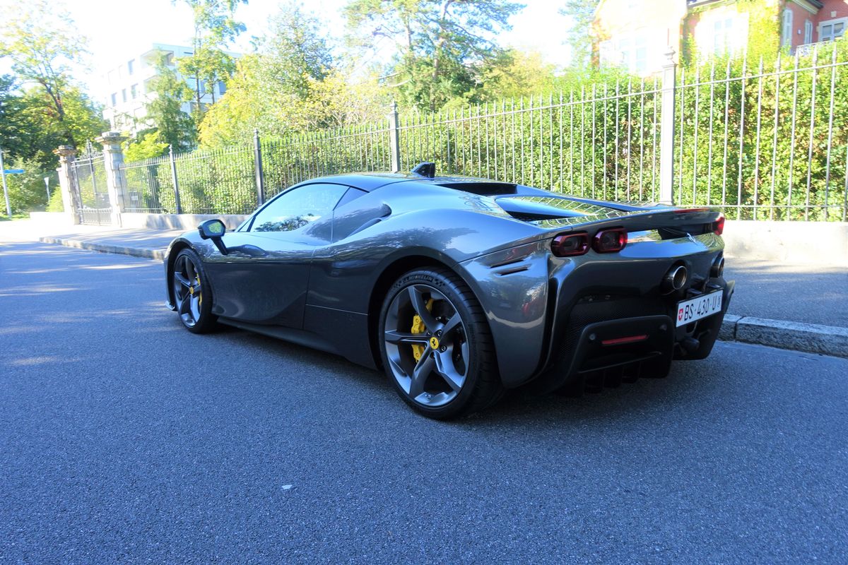 Ferrari SF90 Stradale