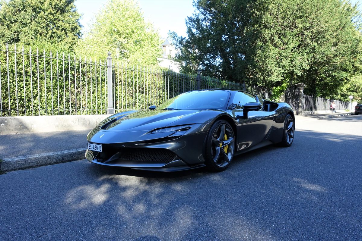 Ferrari SF90 Stradale