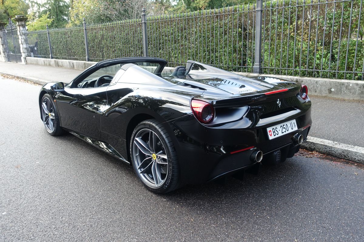Ferrari 488 Spider
