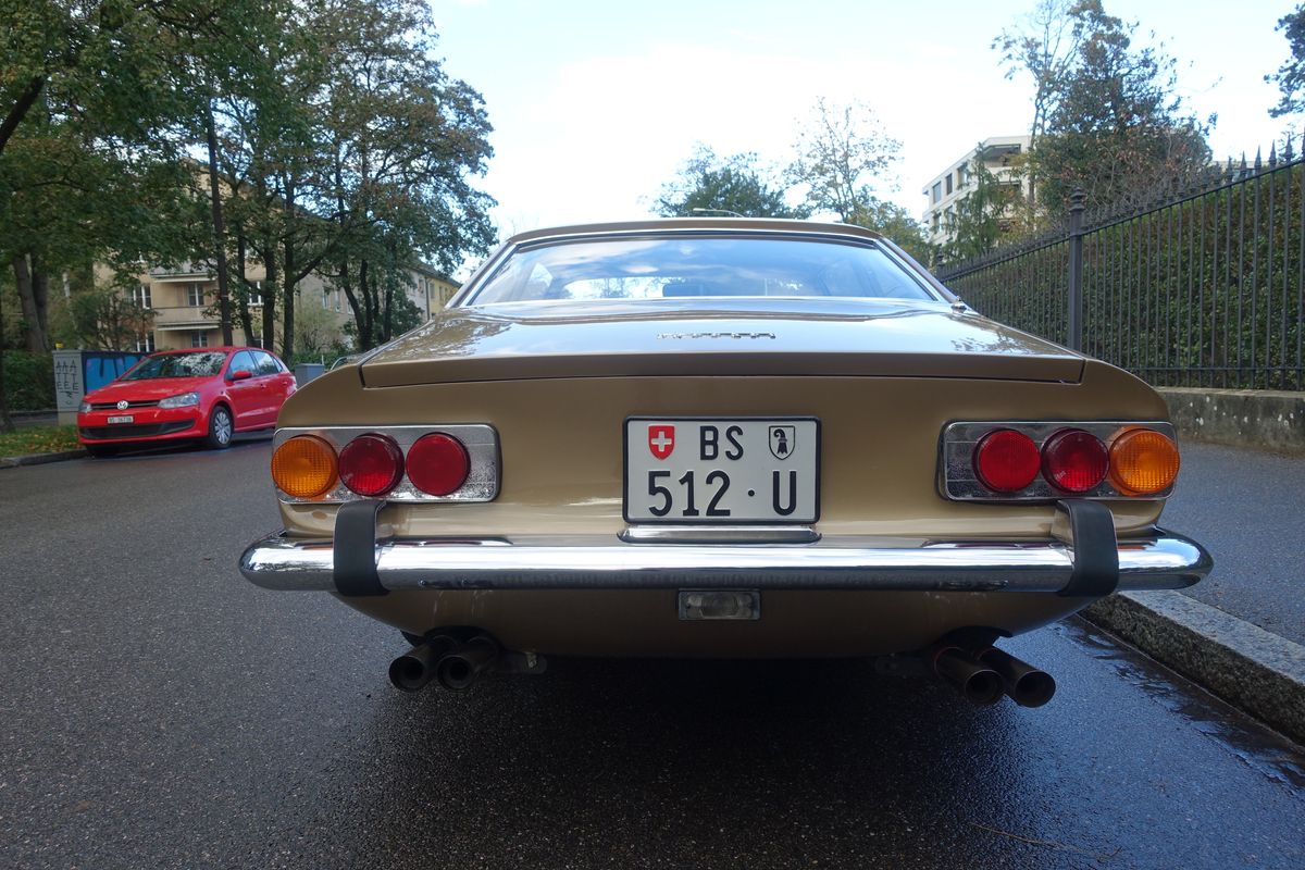 Ferrari 365 GT 2+2