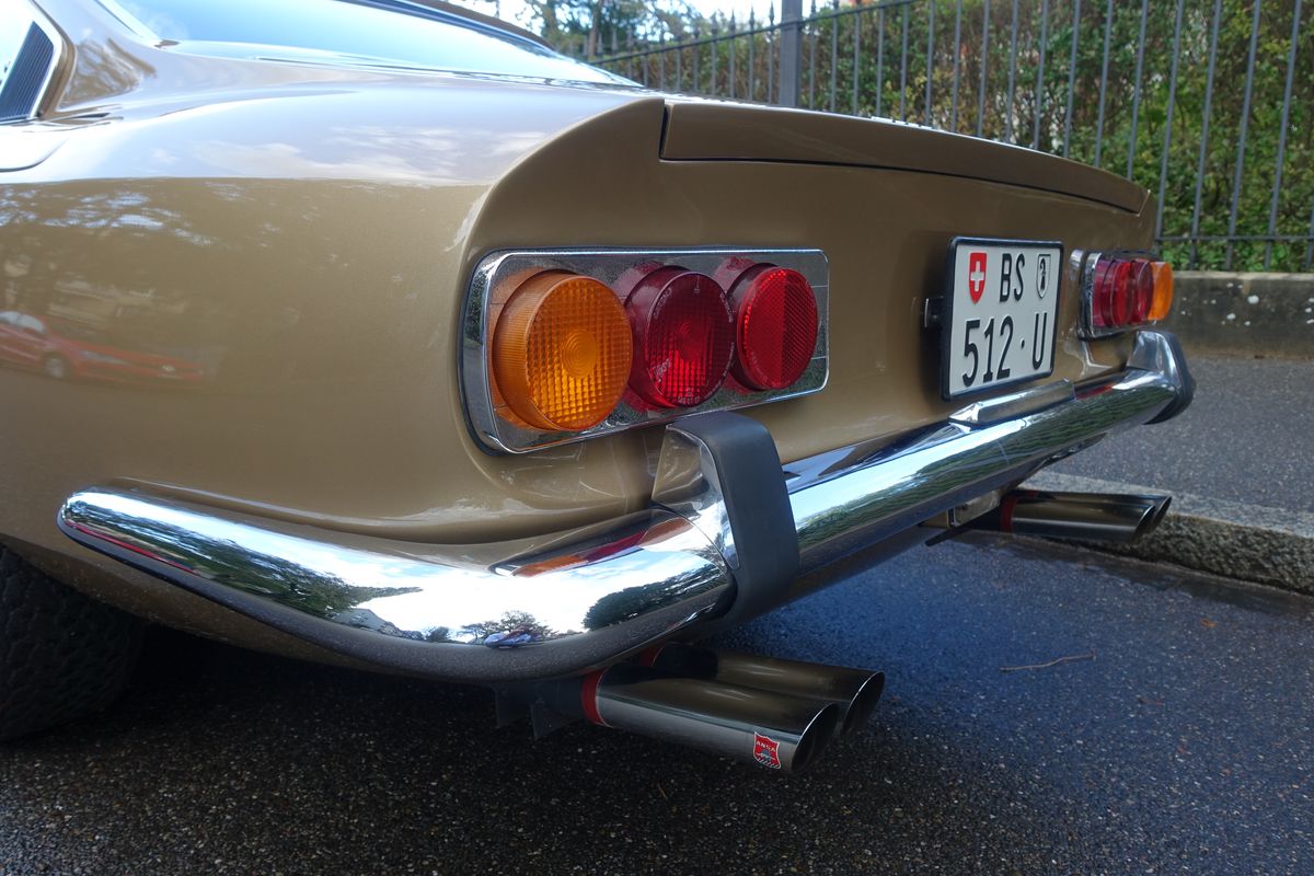 Ferrari 365 GT 2+2