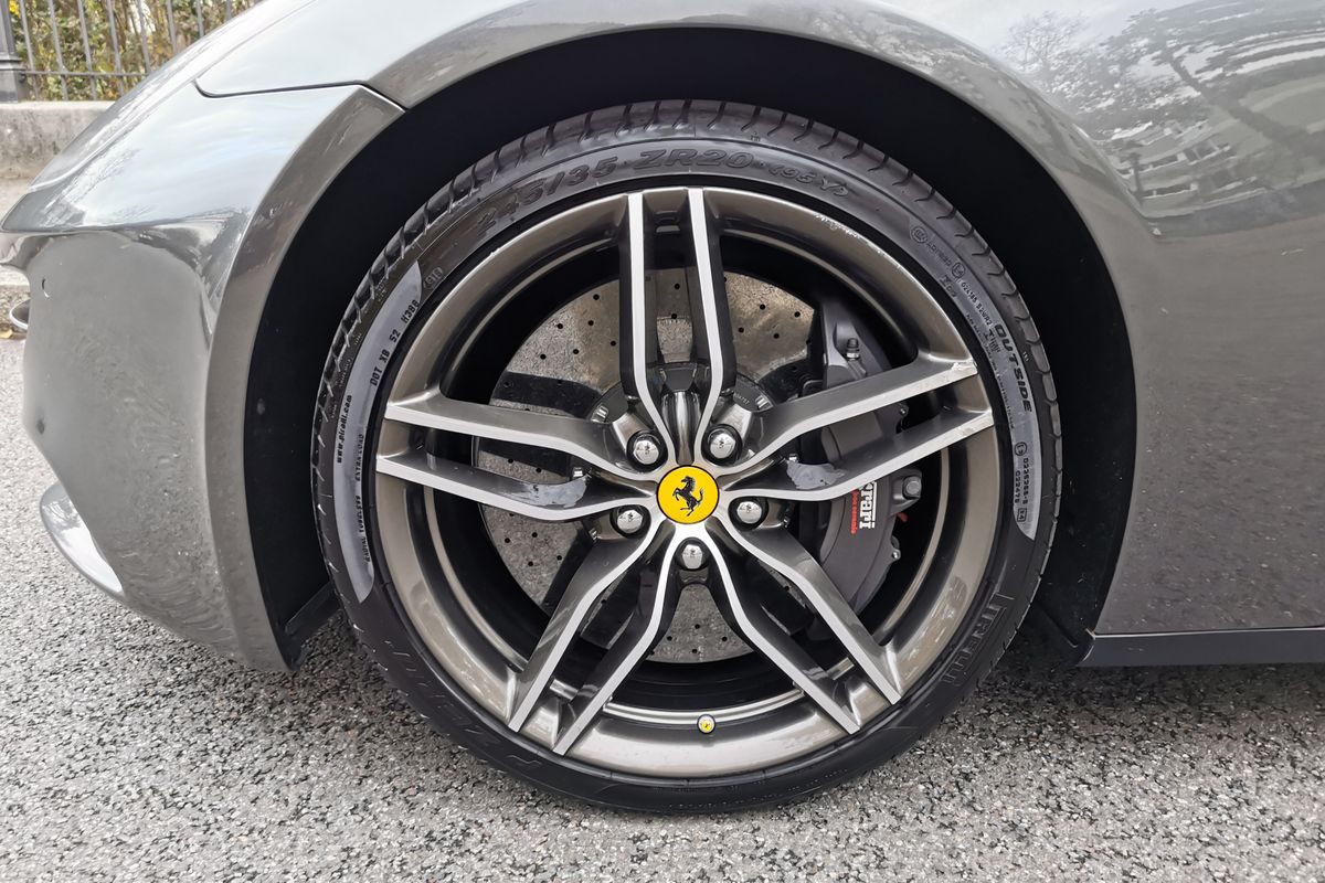 Ferrari FF